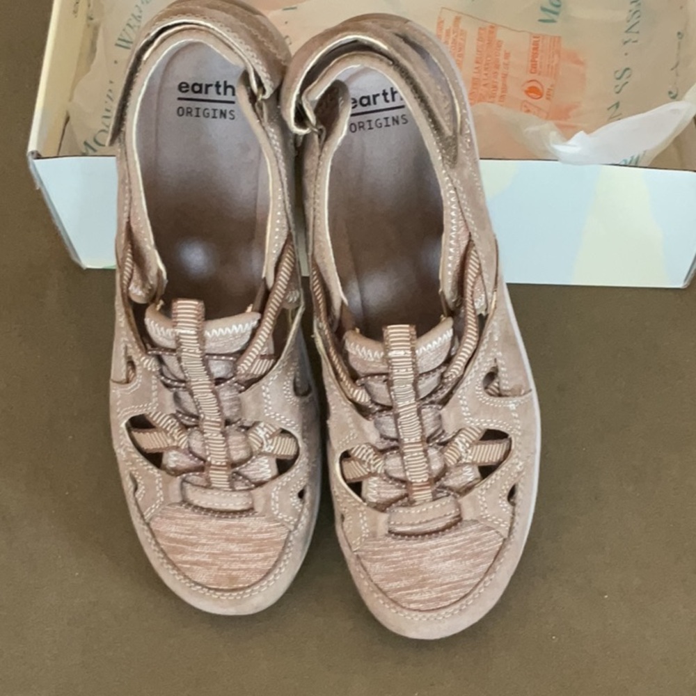 Earth Origins Tan Sneakers with Breathable Design